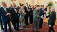 Gašparovič si naposledy podal ruku s Ficom ako prezident