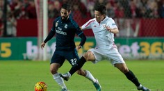 Real prehral s FC Sevilla. Barcelona na čele tabuľky