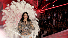 Najsexy modelka sa zmenila na nepoznanie. Akoby ju dopichali včely