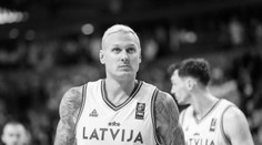 Hviezdny basketbalista záhadne skonal v Moskve. Napísala mu exmanželka a nasledoval pád