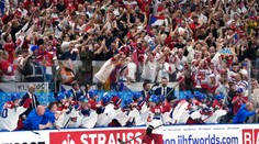 VIDEO: Pastrňák a Kämpf zlomili švajčiarsky odpor, O2 Aréna explodovala. Česi sú majstrami sveta