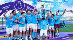 Manchester City oslávil titul víťazstvom. Tréner Guardiola šetril najväčšie hviezdy