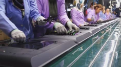 Nepríjemná správa pre stovky ľudí: Samsung na západnom Slovensku chystá veľké prepúšťanie