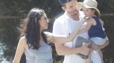 Slávna rodinka sa rozrastie. Jedna z najsexy herečiek je druhýkrát tehotná