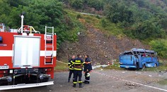 Havária autobusu v Bulharsku: Po šestnástich mŕtvych bojuje o život ďalších päť ľudí