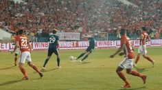 Denis Vavro strelil Sofii krásny gól. Na jeho projektil brankár nemal nárok