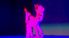 Rihanna s bývalým na javisku. Intímnejšie to nešlo