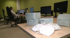 Čoskoro budú respirátory povinné v každom interiéri. Niektorí zamestnávatelia žiadajú o výnimku