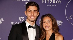 Hnev fanúšikov prekročil všetky hranice. Manželka hviezdy Arsenalu čelí nechutným vyhrážkam