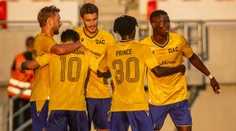 V lige excelujú, v pohári senzačne vypadli. Dunajskú Stredu vyprevadil celok z nižšej súťaže, zahodila dve penalty