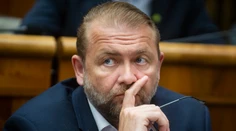 Kollár sa diví, že parlament zablokovali zle prepojené káble: Takáto hlúposť, banalita