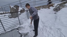 Vysokohorské chaty sú pod snehom a o jari zatiaľ nehovoria. Dilemu má aj tá najvyššie položená