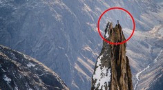 Tak tomuto sa povie odvaha. Horolezec vyzeral na skale ako smietka