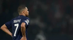 Je to definitívne. Mbappe oznámil, že v PSG po sezóne končí
