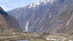 Nepál zasiahli nové lavíny, evakuujú ľudí