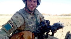 Nerozlučné priateľstvo rozdelila smrť. Príbeh vojaka dojal celú Britániu