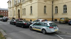 Pyrotechnici prehľadali krajské súdy, bombu nenašli