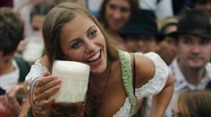 Prekvapivo ženy zlatý mok milujú