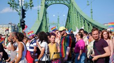 Maďarská polícia nepovolila protest proti zákonu zakazujúcemu dúhové pochody