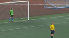 VIDEO: To ako dokázal? Mladík predviedol penaltu z inej galaxie