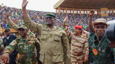 Nigerská Junta povolila Burkine Faso a Mali zasiahnuť na svojom území v prípade útoku