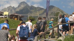 Turisti môžu v Tatrách ušetriť desiatky eur. Za toto získate zľavy aj poistenie