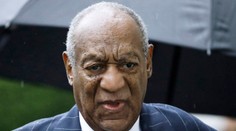 Z útokov ho obvinilo vyše 60 žien. Bill Cosby urobil spoza mreží očakávaný krok