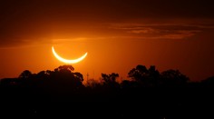 Úplné zatmenie Slnka sledovali v Čile a Argentíne tisíce nadšencov