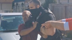 Potýčka pre rúško: Muži, ktorí sa dušovali, že policajný zákrok bol neadekvátny, skončili vo väzbe