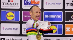 Paralympijský cyklista bez rúk tretíkrát ovládol majstrovstvá sveta. Za výhru dostal hodinky