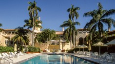 Takto vyzerá luxusný rezort, kam sa „ukryl" Donald Trump. Susedia ho tam nechcú