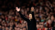 Arsenal v šlágri kola stratil výhru v závere. Arteta neskrýval frustráciu