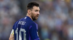 Diskutabilná argentínska penalta je predmetom sporov. Messimu však vyhrala stávku