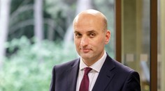 Dlžníkom by s drahšími hypotékami nemal pomáhať štát, ale samotné banky, tvrdí minister financií