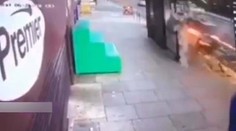 Iba o vlások unikol smrti. Auto vletelo do autobusovej zastávky, kde sedel muž