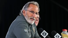 Po neúspešnom finále sa do funkcie nevráti. Tortorella skončil na lavičke Vegas