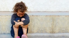 Šokujúca správa. Malého chlapca (6) obvinili zo znásilnenia svojej sesternice (5)
