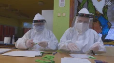 Našli sme obec, ktorá na testovaní obyvateľov zarobila a na živote v nej sa to aj prejavilo