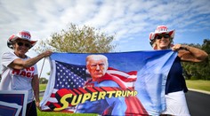 Takto to vyzerá pred centrálou Donalda Trumpa v deň volieb