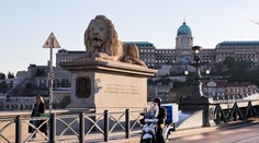 Iba pätina Maďarov má pocit, že žije lepšie než pred štyrmi rokmi, ukázal prieskum