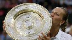 Kvitová urobila s Bouchardovou krátky proces. Aj s kanárom