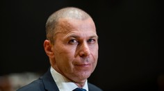 Prokurátor podal obžalobu na exprezidenta polície Kovaříka za zmarenie zásahu Santusovej