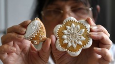 Medovníky rozvoňajú a skrášlia Vianoce, vydržia aj vyše roka