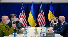 Biden sa chystá poslať Ukrajine rekordný balík pomoci. Obsahuje zbrane a vozidlá za jednu miliardu dolárov