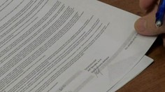 Koniec miniatúrnych písmen v zmluvách. Takéto dokumenty budú neplatné