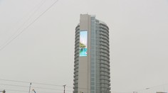 Kaliňák sa baví na vtipoch s LED obrazovkou. Do mesta to nepatrí a ľuďom to prekáža, tvrdí Vallo