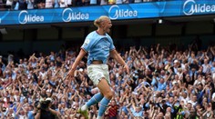 Manchester City nedal šancu Wolverhamptonu, Son s hetrikom, Arsenal ubránil vedenie v lige