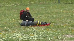 Tragédia vo Vrátnej. Mŕtveho paraglajdistu našli hlboko v horách