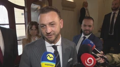 Cesta Šutaja Eštoka na Formulu 1 má ďalšie otázniky. Polícia však prípad opäť uzavrela