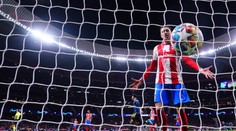 Prvý zápas osemfinále ligy majstrov: Atletico remizovalo s Manchestrom Utd 1:1